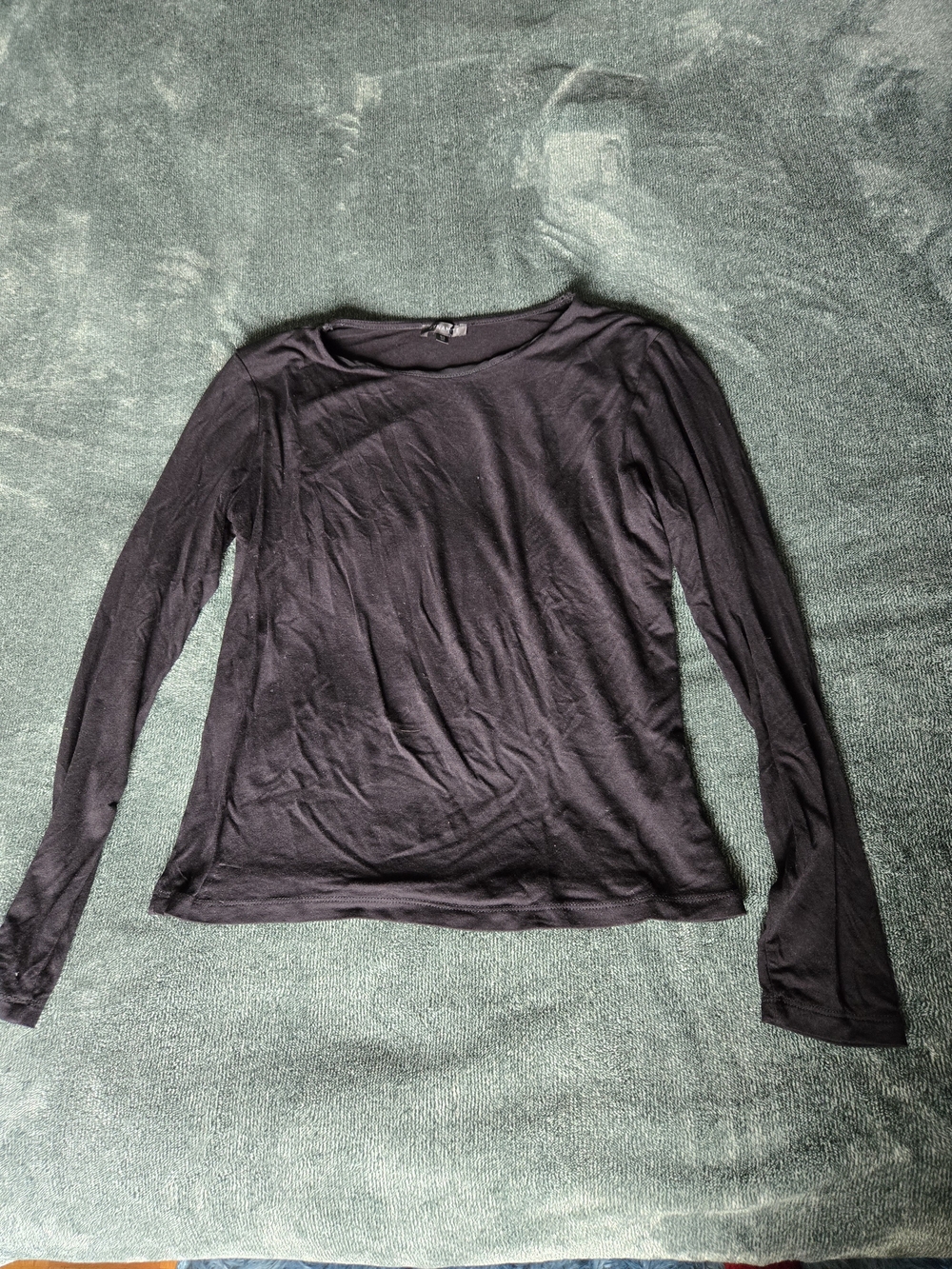 Dynamite Black Long Sleeve Top — Size L 🖤